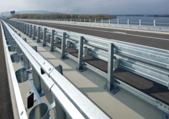 DISTRIBUTOR GUARDRAIL 